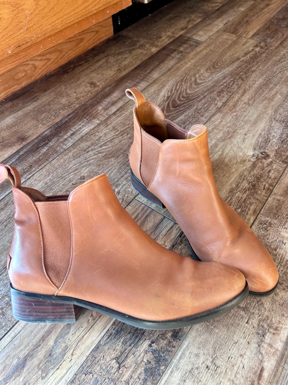Women's Chelsea Boot - Tan Leather, Size 10.5